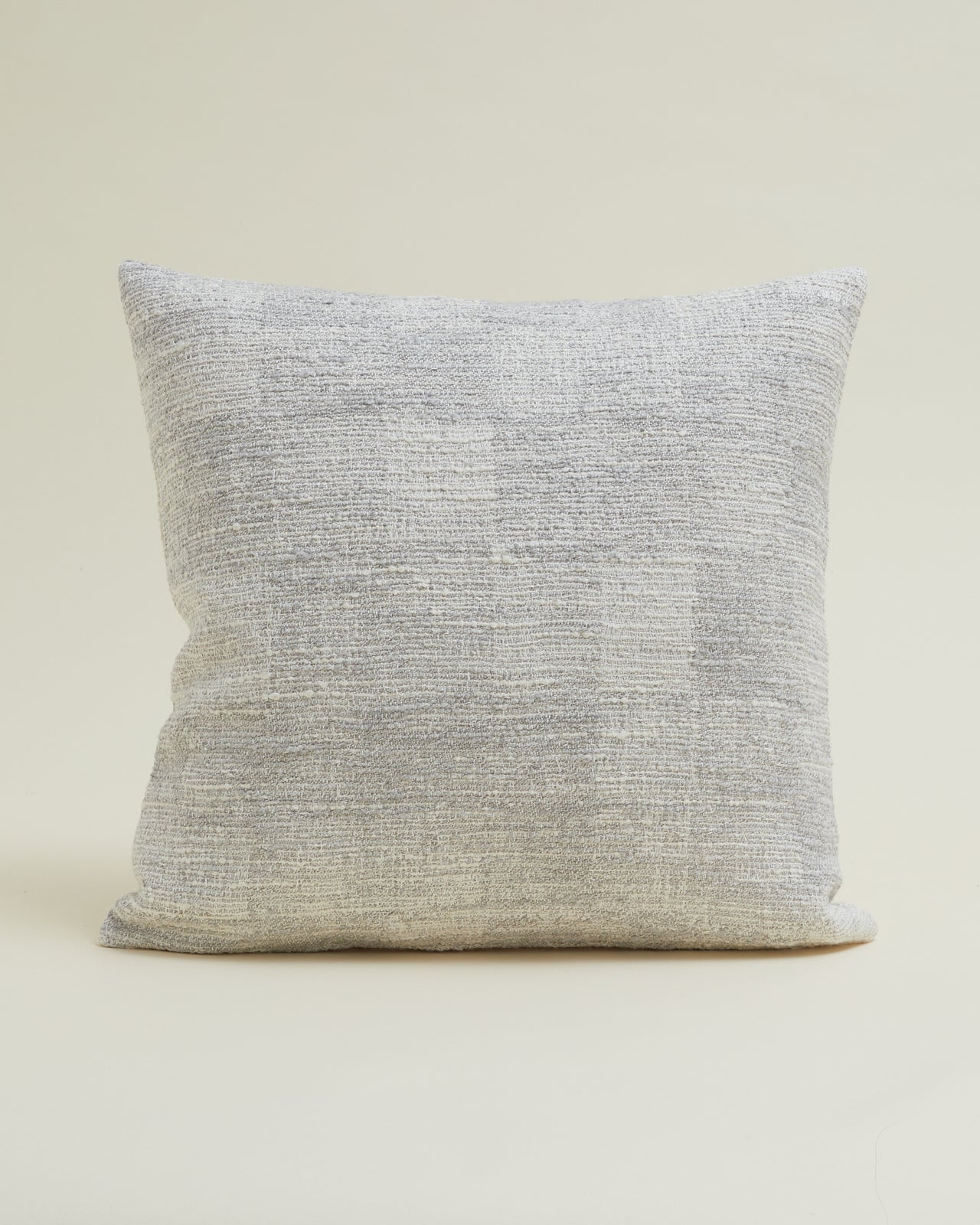 BOBBI textured pillow 60x60 cm