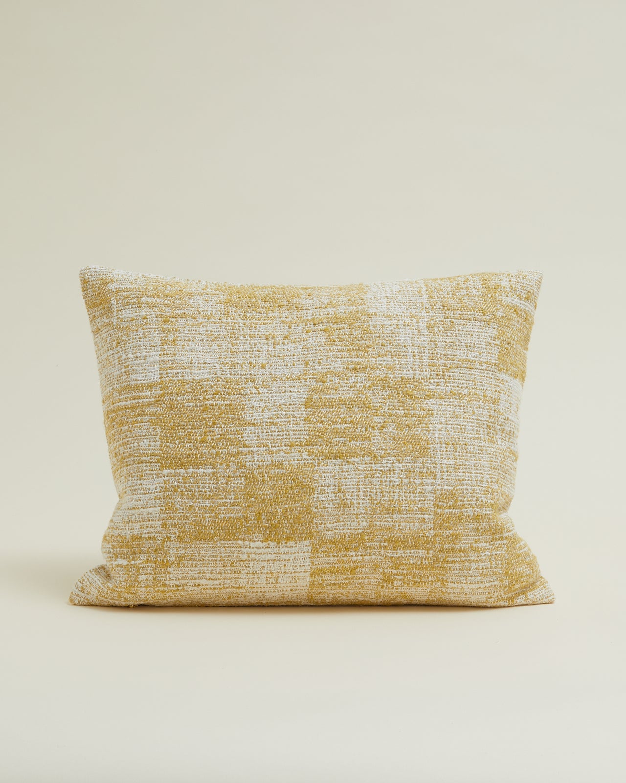 BOBBI textured pillow 60x50 cm