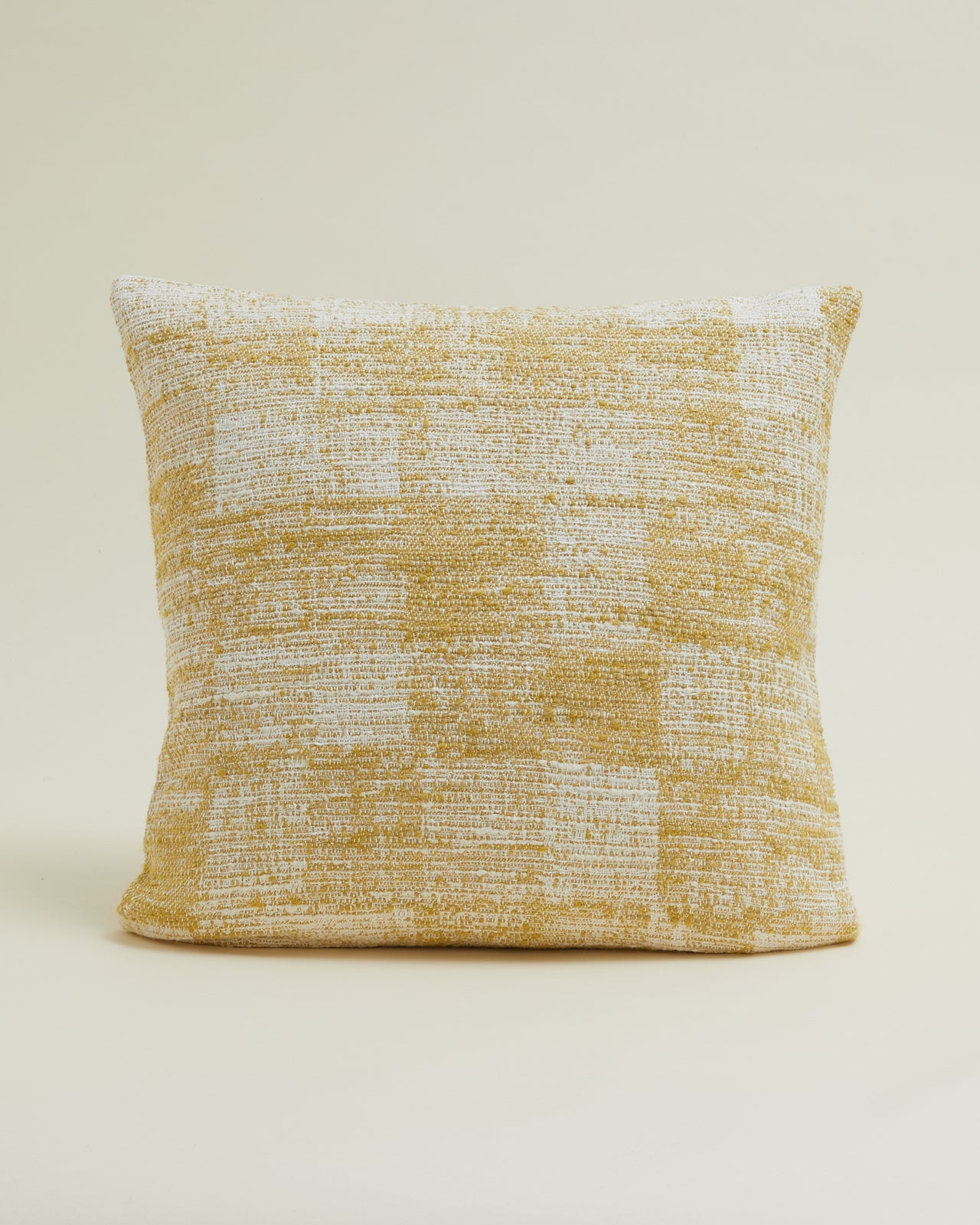 BOBBI textured pillow 60x60 cm